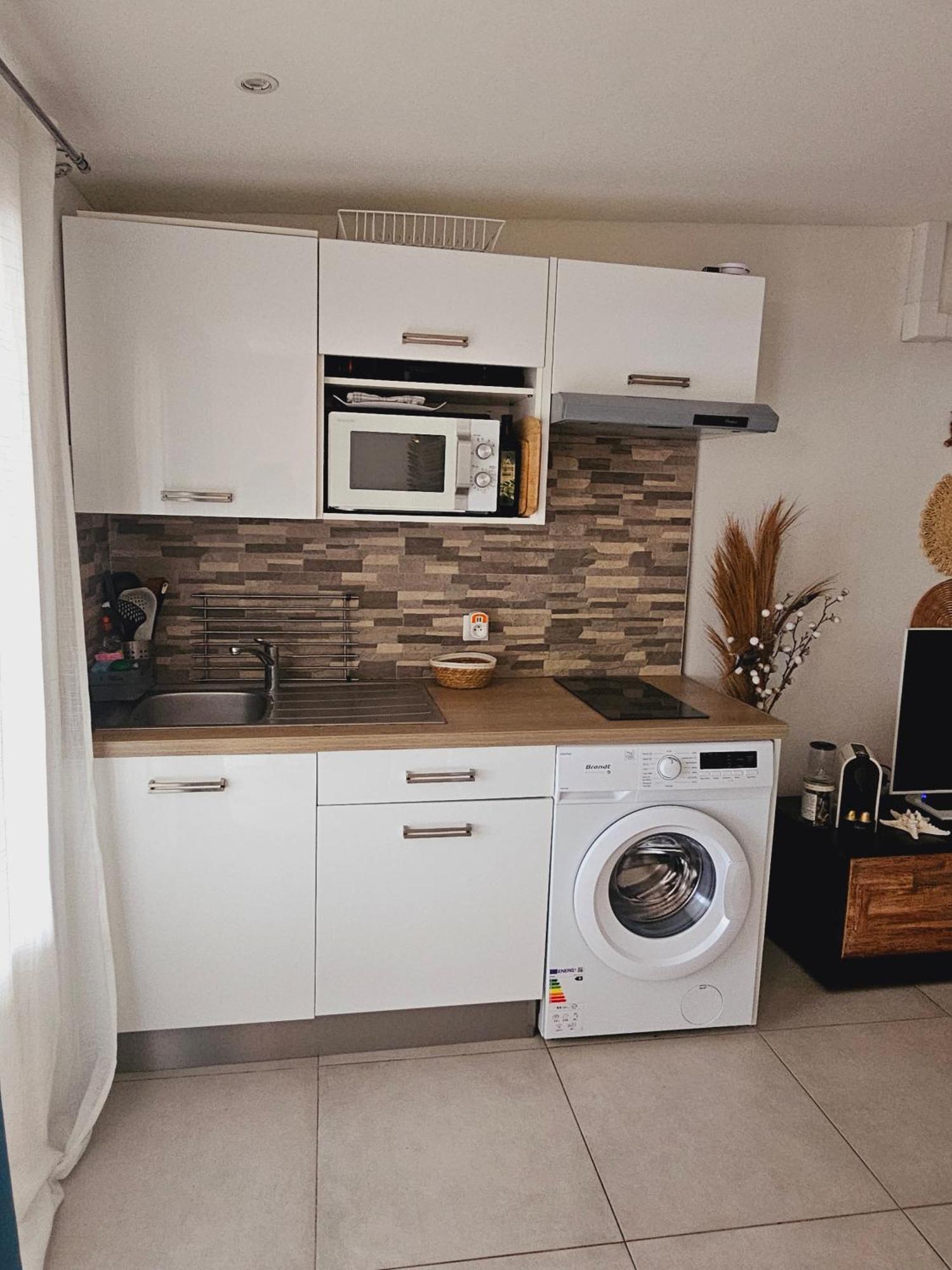 Alizenzo Apartment เลอ ดีอามงต์ ภายนอก รูปภาพ